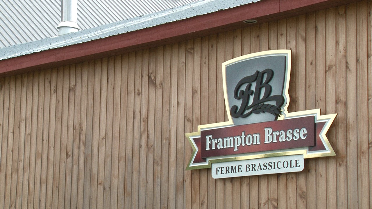 La population peut visiter les installations de Frampton Brasse pour en connaître un peu plus sur les différentes étapes de fabrication de la bière.