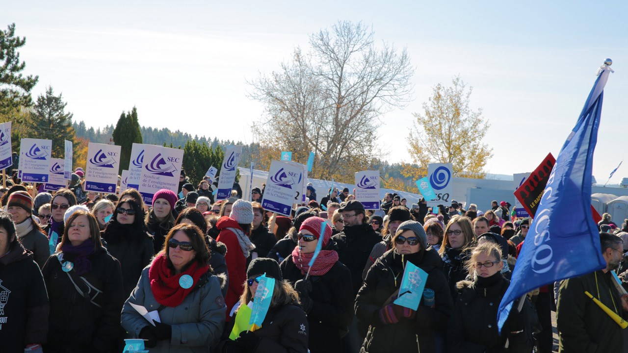 Les enseignantes et enseignants du SEC envoient un message clair au gouvernement