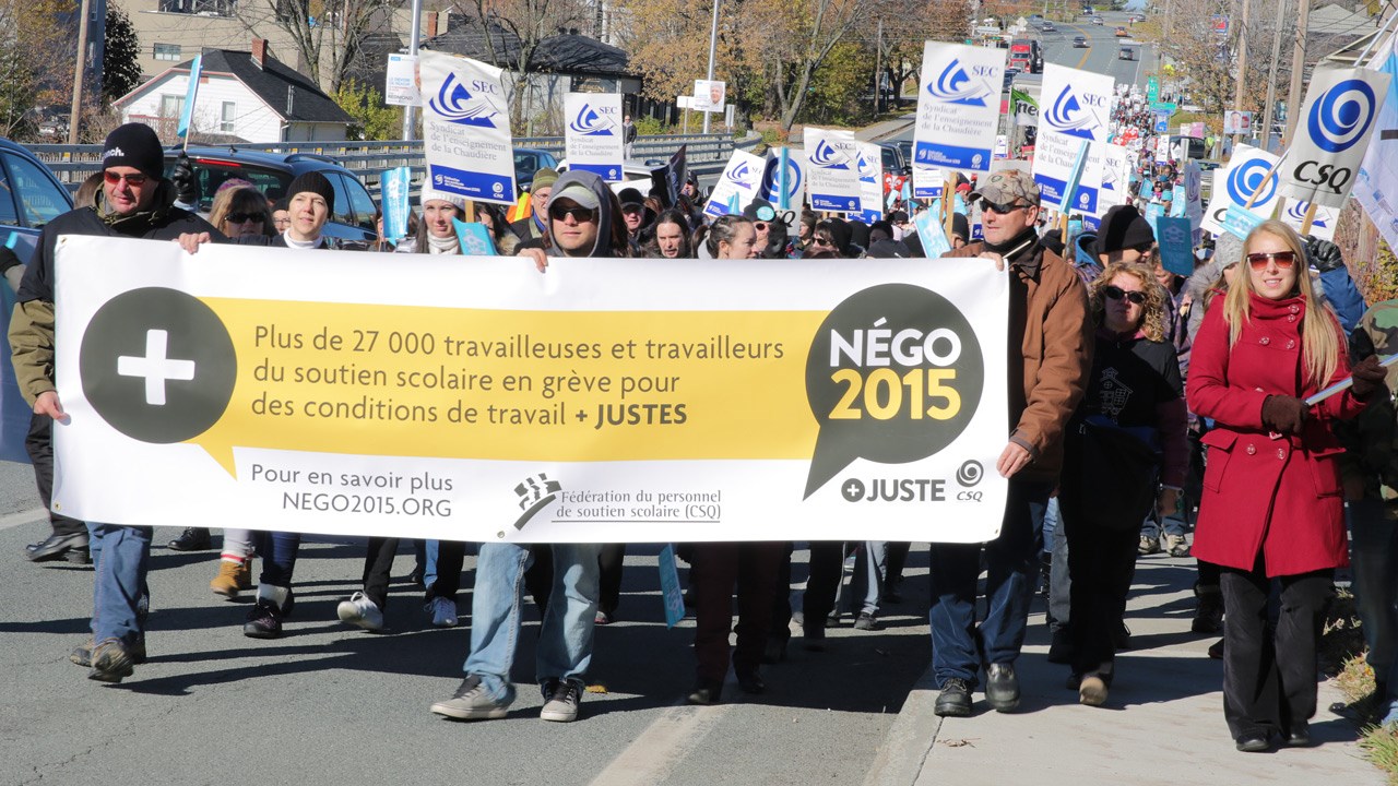 Près de 1 500 membres du Syndicat de l'enseignement de la Chaudière (SEC) ont manifesté aujourd’hui à Saint-Georges.