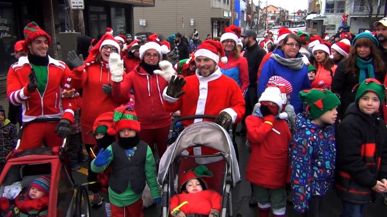 Normand DeLessard présente la course des Pères Noël et des lutins de Saint-Georges