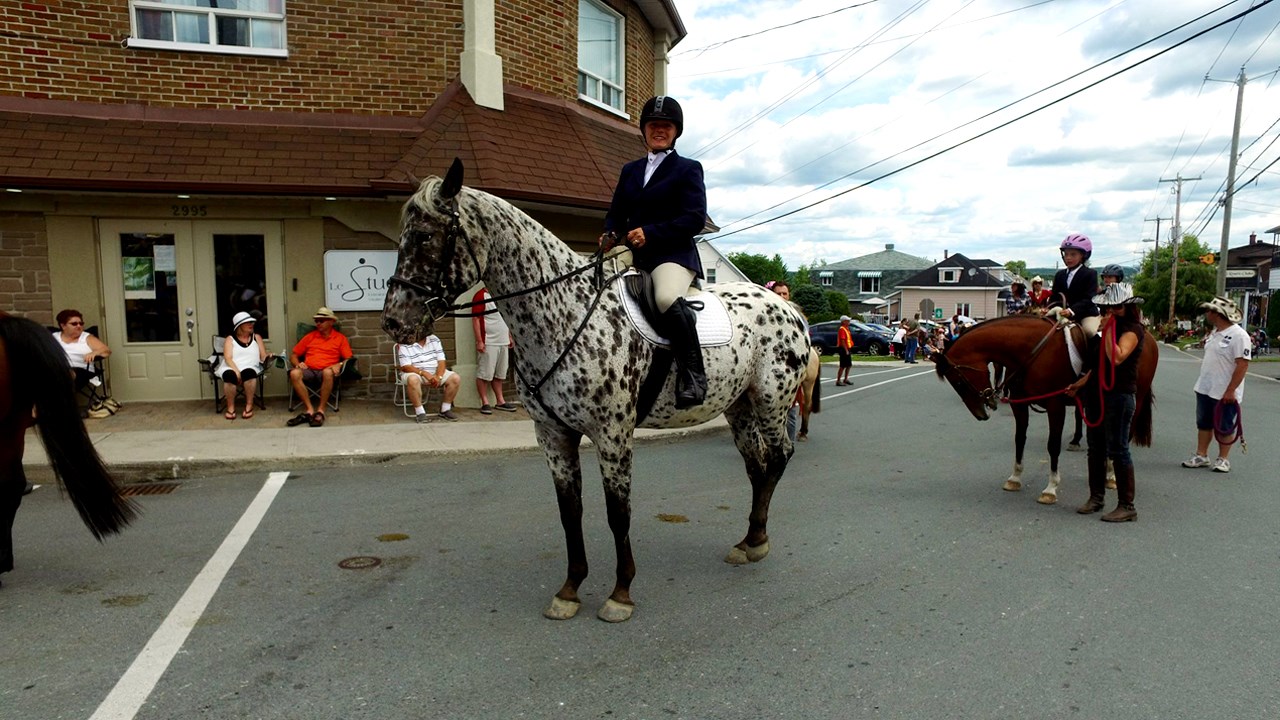 Normand DeLessard nous présente la parade du festival Nashville en Beauce