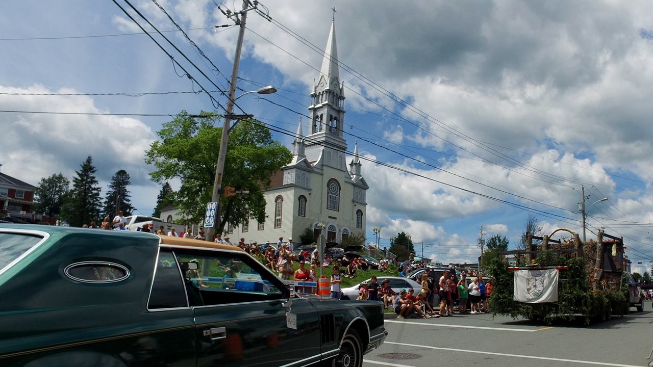 Normand DeLessard nous présente la parade du festival Nashville en Beauce
