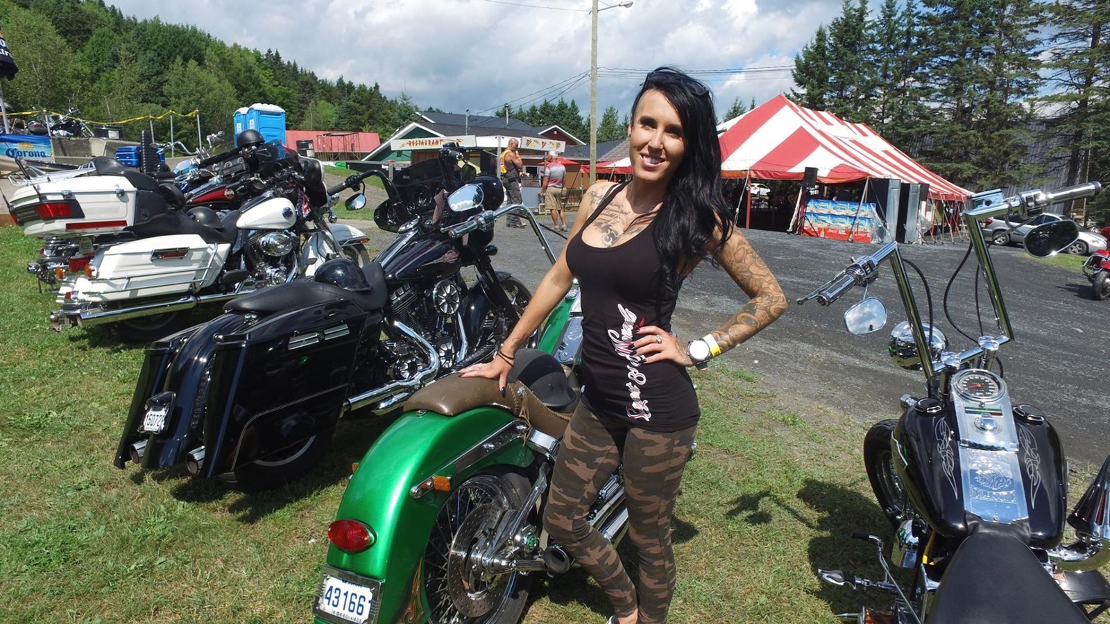 Normand DeLessard présente des images de la 22e édition du Party Harley