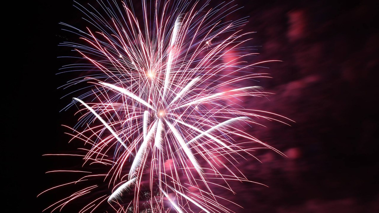 Normand DeLessard présente les Grands Feux de Saint-Honoré
