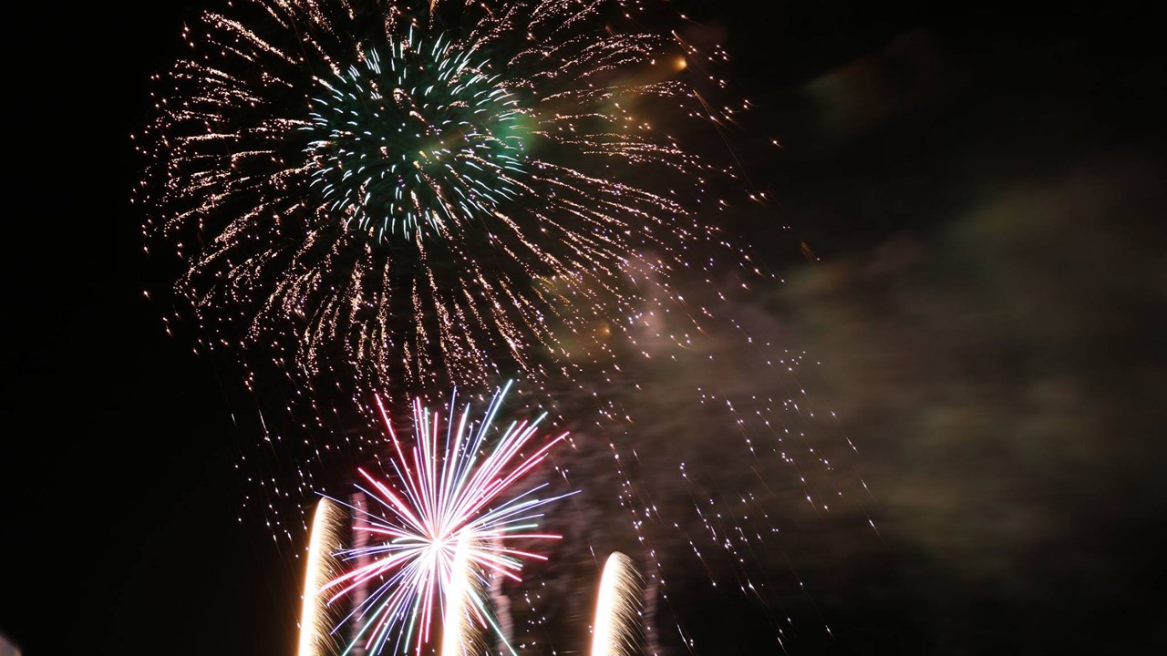 Normand DeLessard présente les Grands Feux de Saint-Honoré
