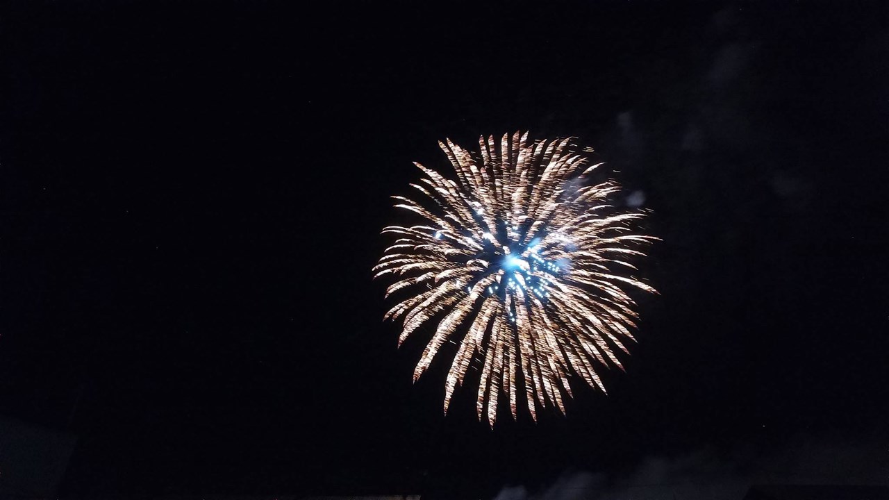 Normand DeLessard présente les Grands Feux de Saint-Honoré
