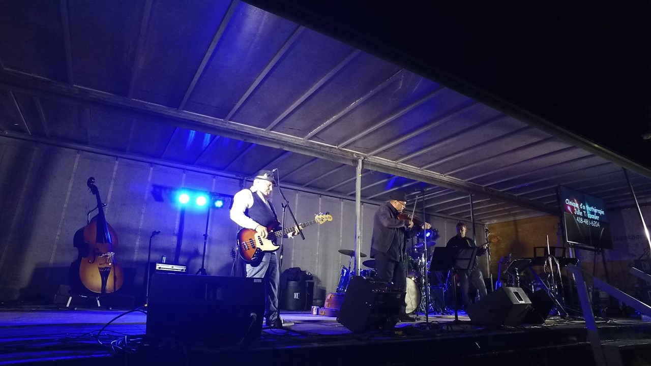 Normand DeLessard présente les Grands Feux de Saint-Honoré