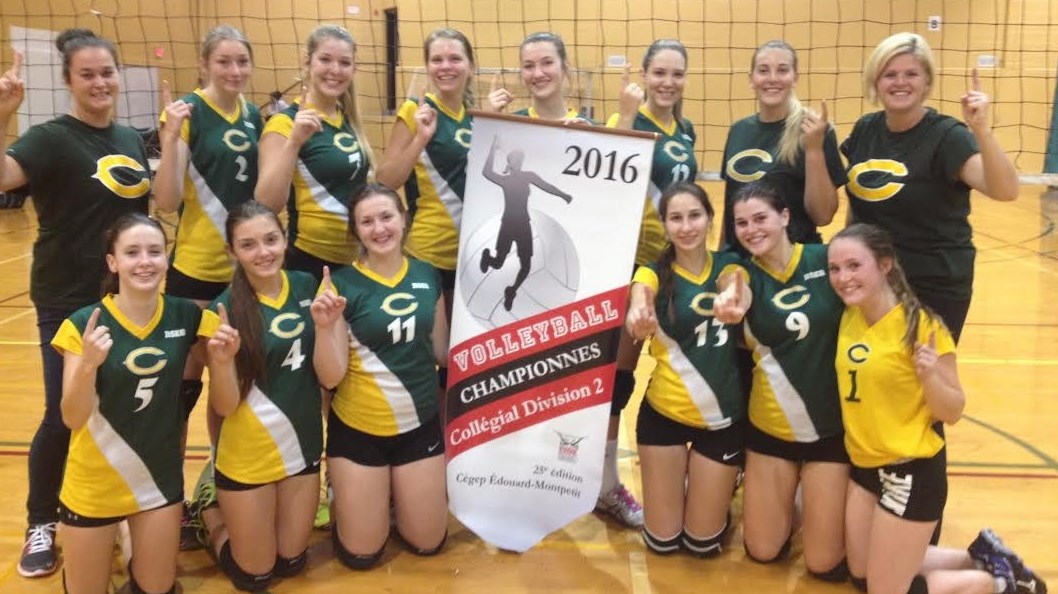 L'équipe féminine de volleyball des Condors est championne à Montréal