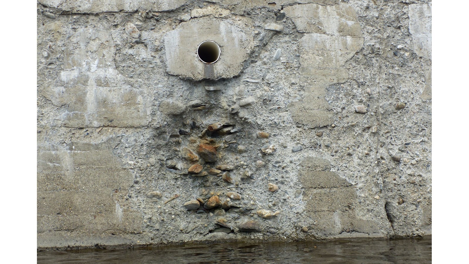 L'état du mur de soutènement de la Promenade Redmond à Saint-Georges en date du vendredi 14 juillet 2017.