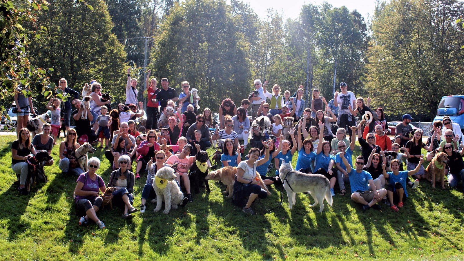 Plus de 70 personnes accompagnées de leur chien ont participé à la première édition de la marche canine au profit de la SPA Beauce-Etchemin lors du samedi 23 septembre 2017.
