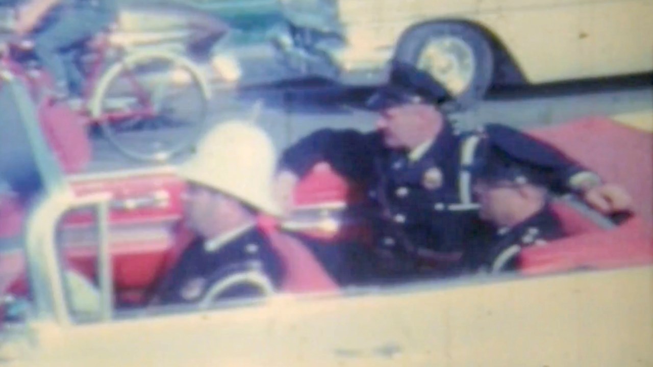 Normand DeLessard présente la parade des pompiers de St-Georges en 1961