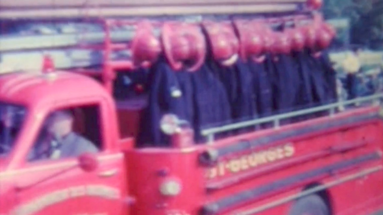 Normand DeLessard présente la parade des pompiers de St-Georges en 1961