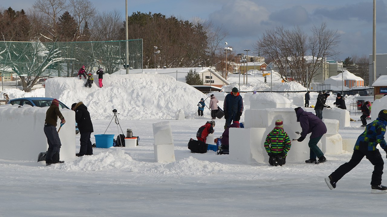 Festival de sculptures sur neige : qui remportera la 19e édition ?