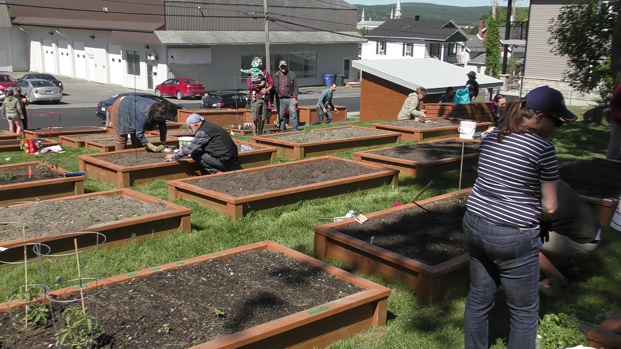 Normand DeLessard présente les Jardins communautaires de Saint-Georges