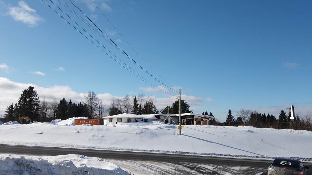 Normand DeLessard présente la démolition de la Butte à Mathieu