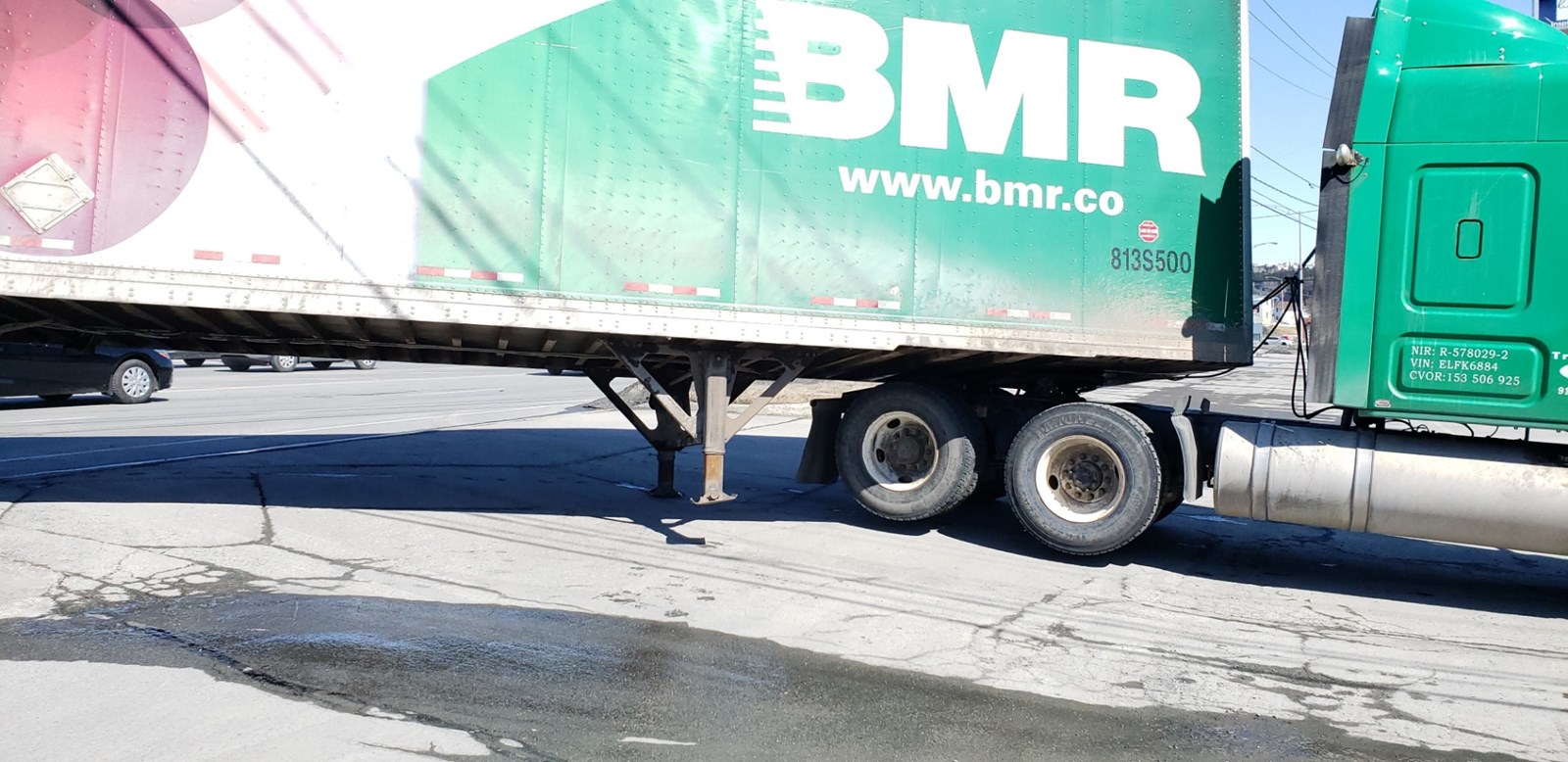 Un camion vient près de se renverser sur le boulevard Lacroix à Saint-Georges