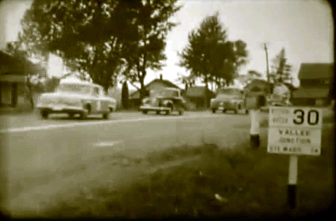 Normand DeLessard présente la Visite de la Beauce des Bérets blancs en 1955