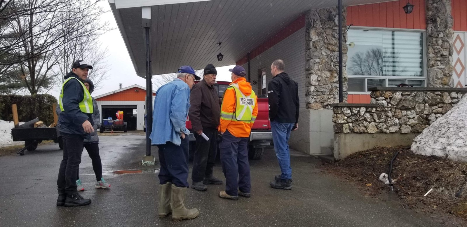 Inondations à Saint-Joseph : le maire s'attend à la pire crue depuis 100 ans
