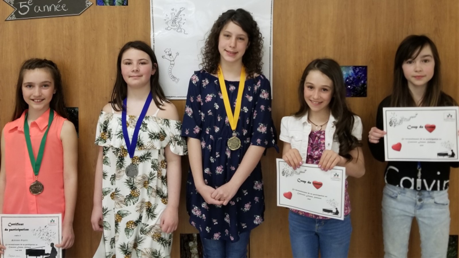 5e année, chant : Laurence Doyon, D’Youville-Lambert (Or), Faërie Simard, Deux-Rives (Argent), Madisson Giguère, Saints-Anges (Bronze)
Alycia Labonté, Roy et Saint-Louis et Julie-Ann Duchesneau, l’Accueil (Coup de coeur)