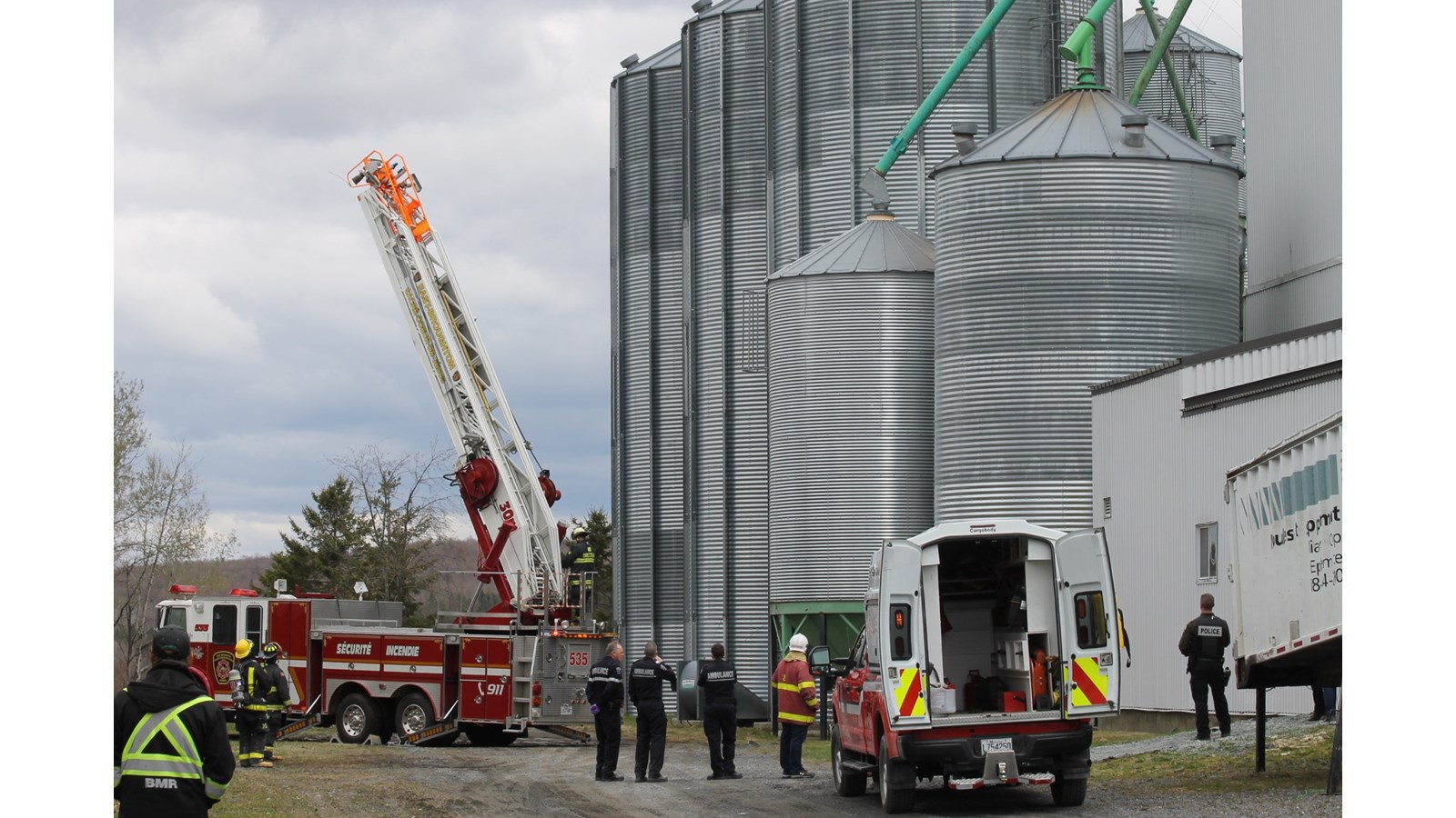 Chute dans un silo à grain : les blessures de l'homme ne seraient pas majeures