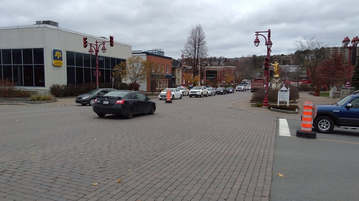 Le centre-ville de Sainte-Marie potentiellement évacué