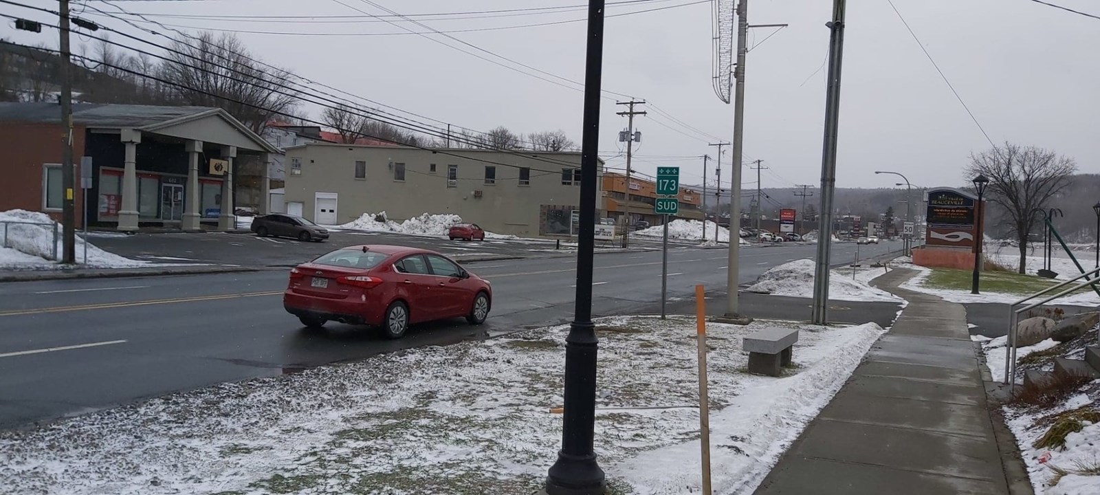 Transport Québec devra donner son approbation au rétrécissement du boulevard Renault de 4 à 3 voies.