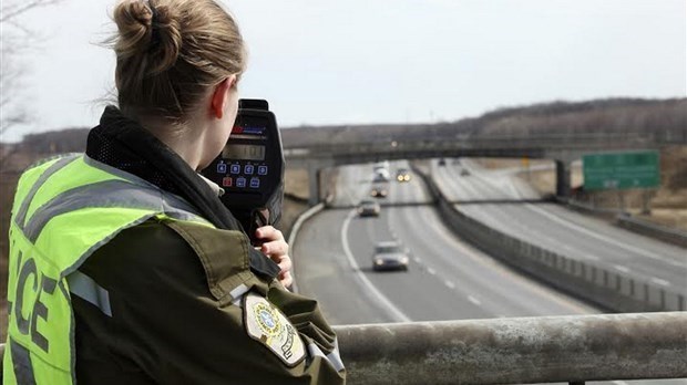 Dix points d'inaptitude pour avoir roulé à 100 k/h dans une zone de 50 km/h