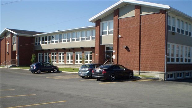 Un autre cas positif à la COVID-19 à l'école du Trait-D'Union