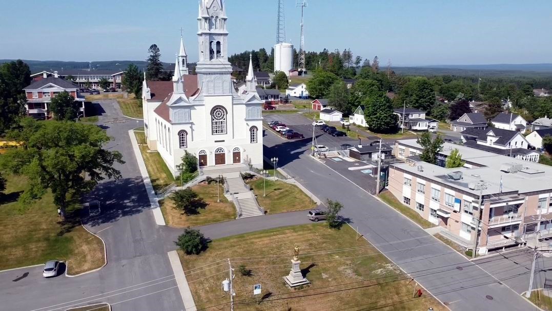 Normand DeLessard présente Saint-Prosper vue du ciel