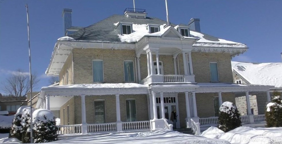 Normand DeLessard présente une visite du presbytère de Beauceville