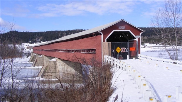Québec accorde près de 2 M$ pour la rénovation du pont Perrault