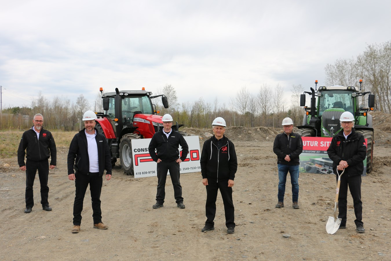Première pelletée de terre pour le nouveau local de Service Agricole de Beauce