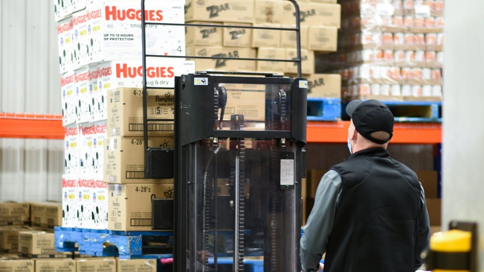 Avantis Coopérative remet 55 000 $ en denrées alimentaires
