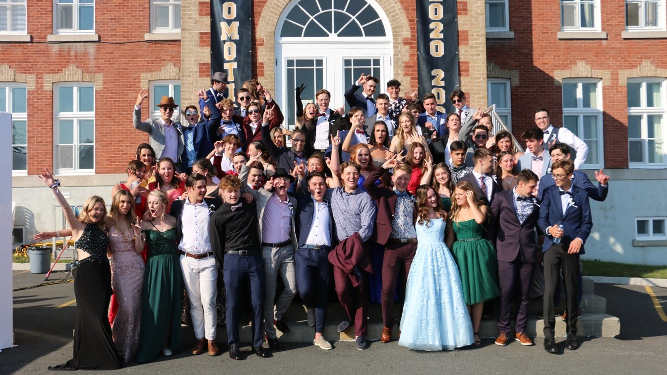Un succès sur toute la ligne pour le bal des finissants de l'École Jésus-Marie