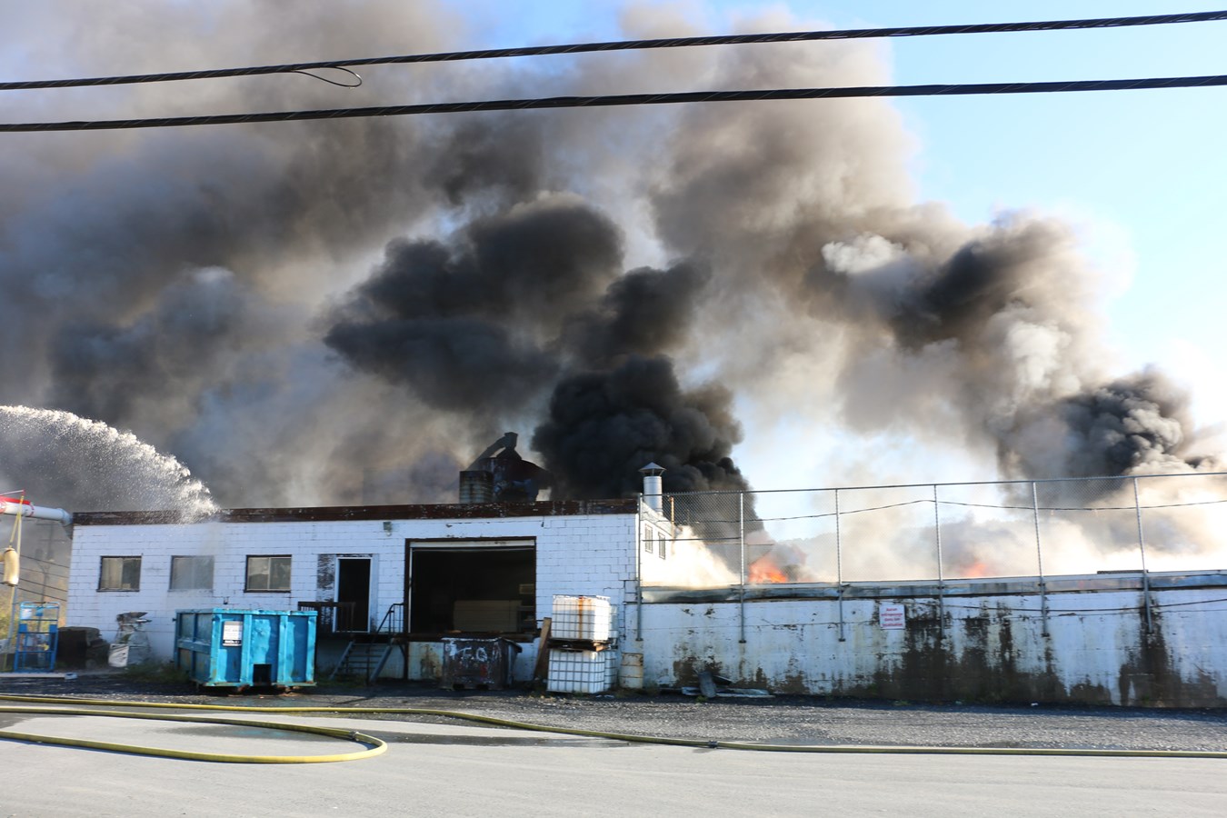 Huit personnes blessées dans l'incendie chez Séchoirs de Beauce