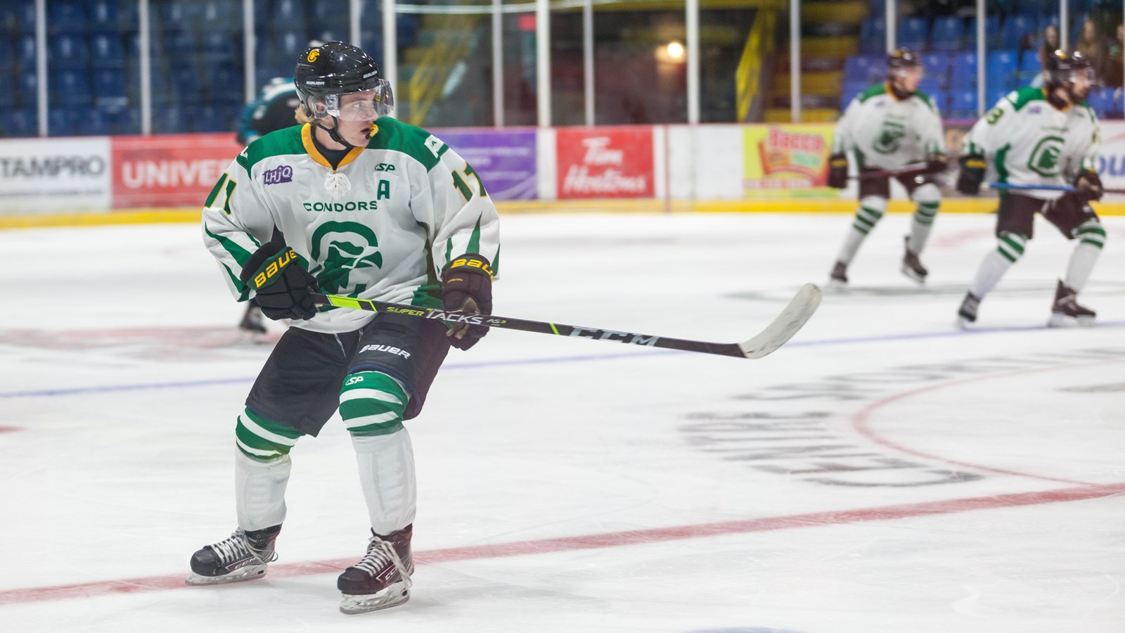Les Condors hockey se serrent les coudes et remportent la victoire