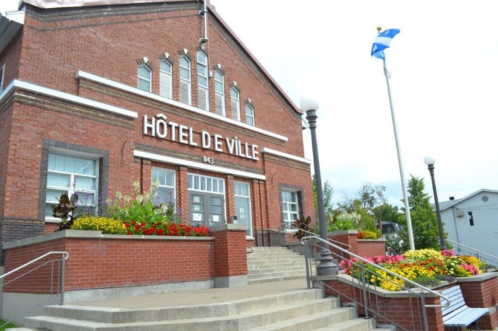 Le Théâtre de l’Hôtel de Ville est de retour avec une programmation double