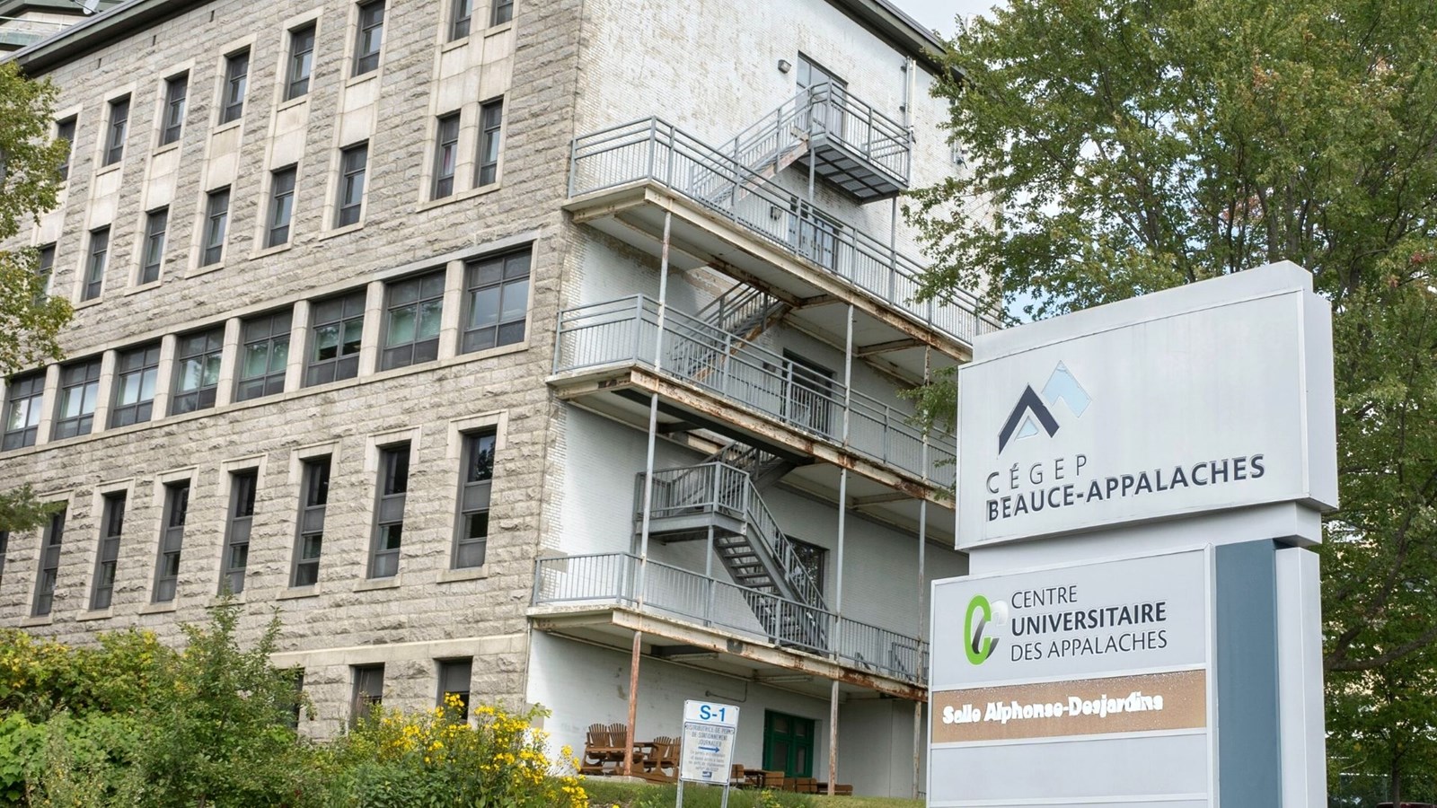 Une bourse de 7 500 $ par étudiant pour soutenir la mobilité en région