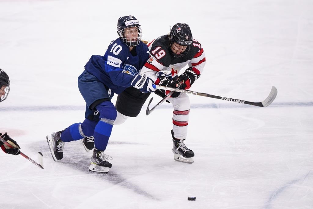 Championnat du monde : une première victoire pour Marie-Philip Poulin et son équipe