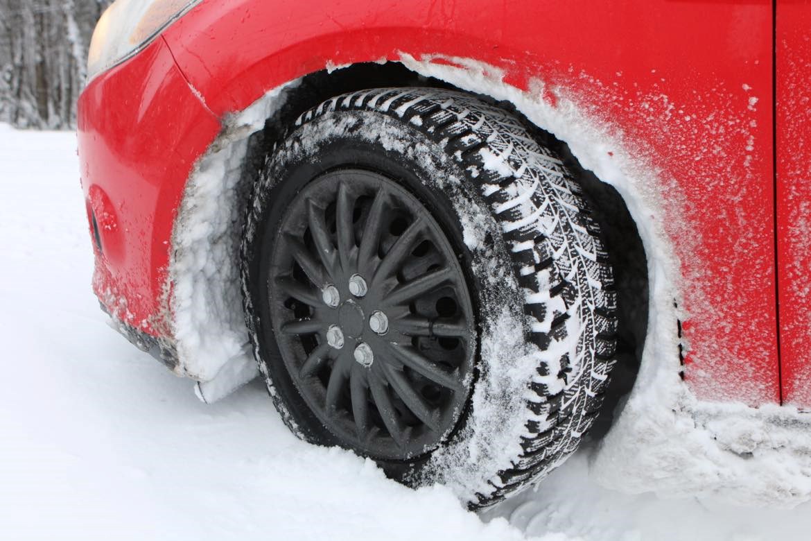 Pneus d’hiver obligatoires: plus qu’un mois pour la pose