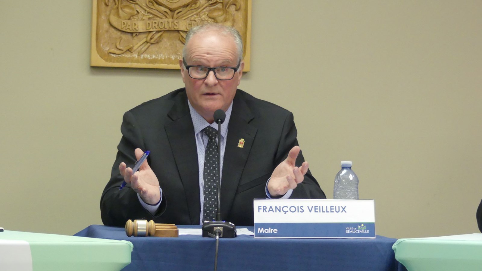 Le maire François Veilleux revient à temps plein