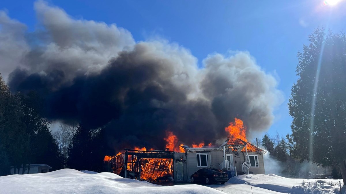 Un incendie généralisé dans une résidence de Saint-Georges