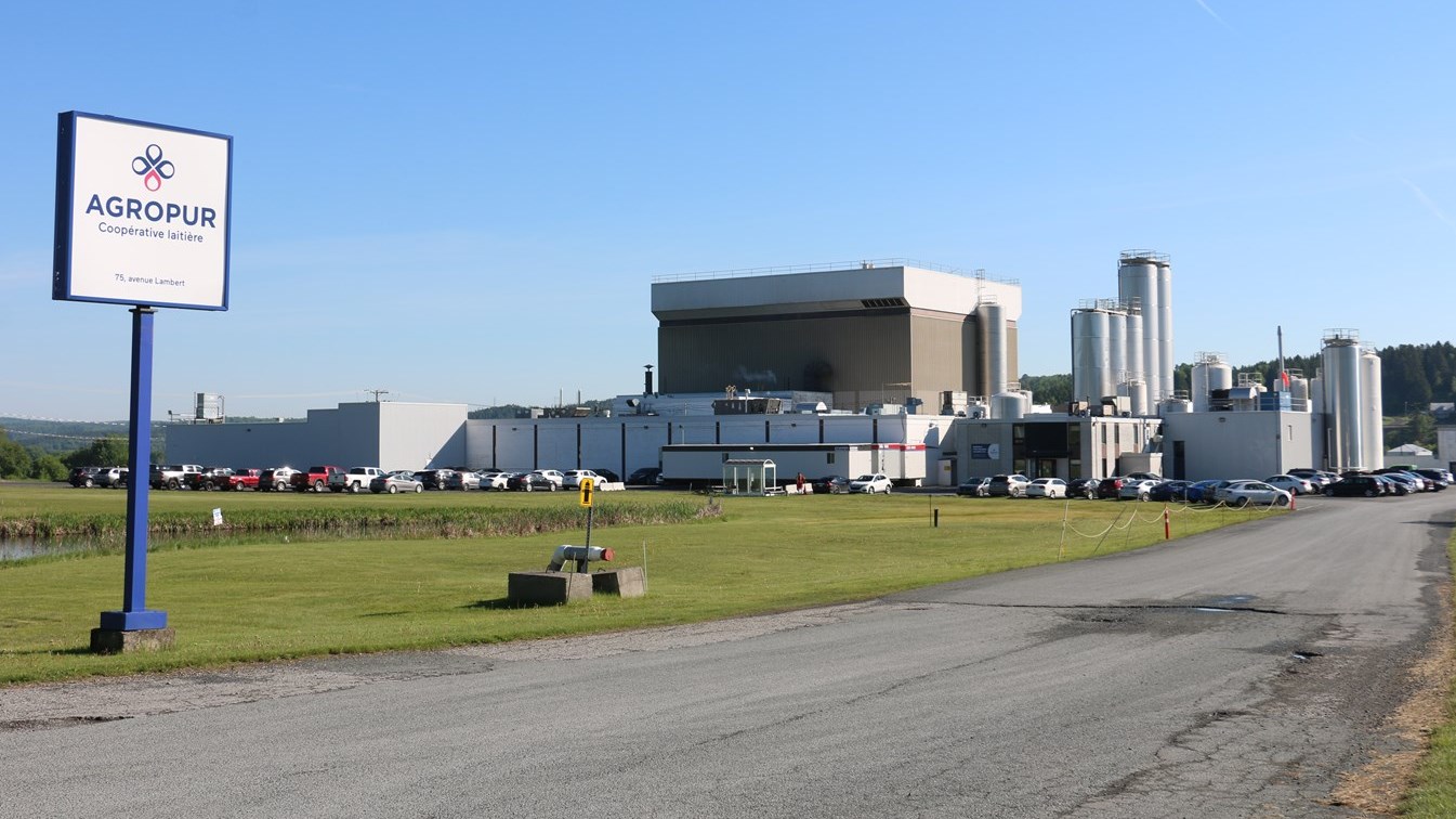 La grève de 185 syndiqués de l'usine d'Agropur se poursuit