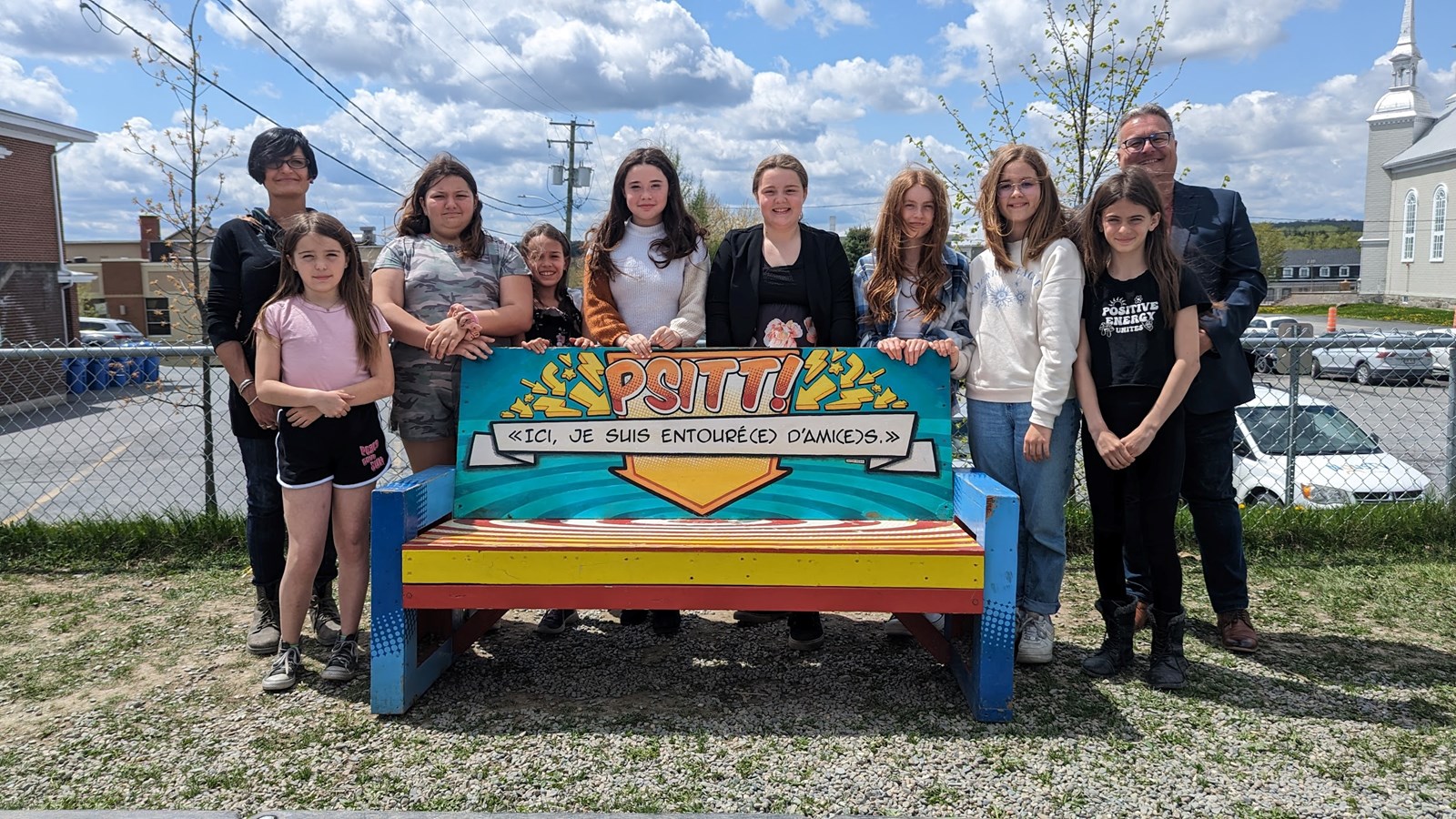 Un banc de l'amitié à l'école Grande-Coudée de Saint-Martin