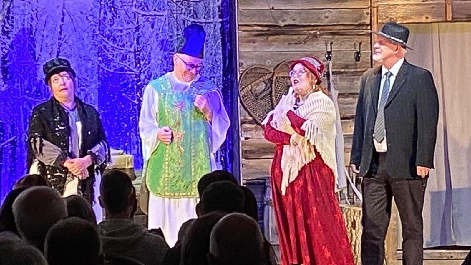 Après avoir présenté «Le royaumes des sucriers» (photo), les membres de la troupe de théâtre de Saint-Philibert, récidivent avec une nouvelle pièce, «La belle du Far West».