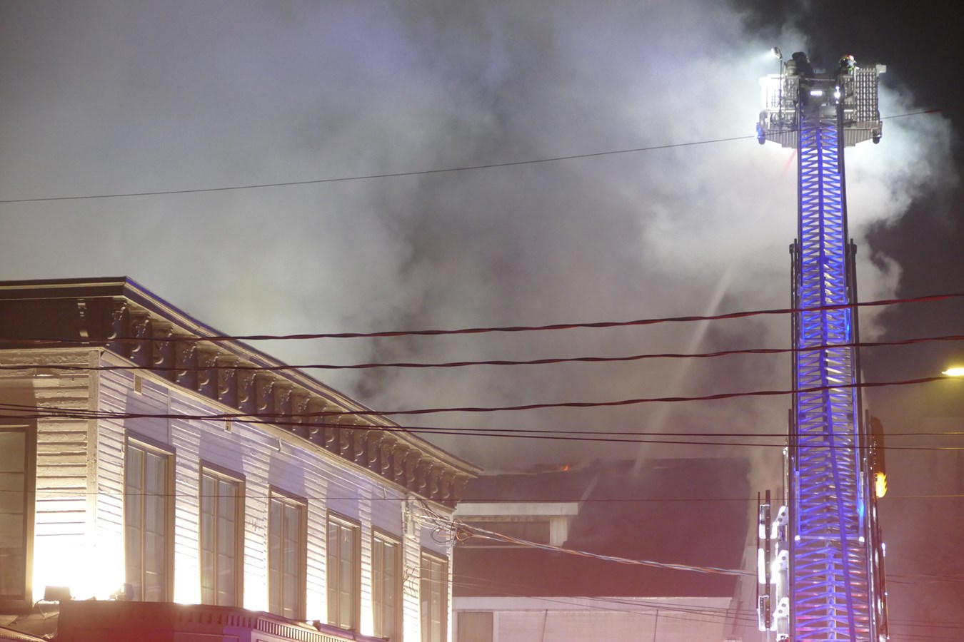 Incendie sur la 1re avenue : retour sur une nuit difficile