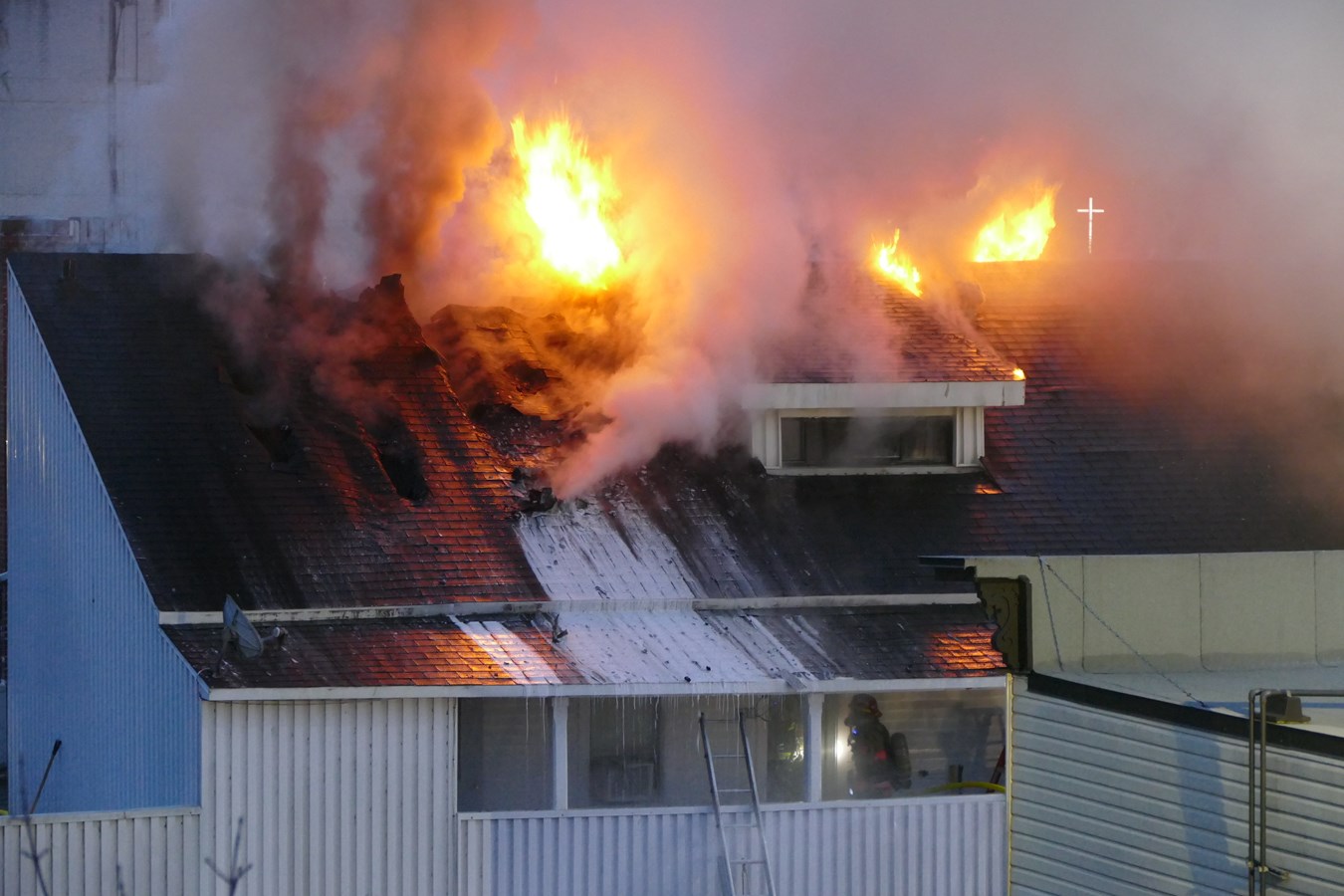 Incendie sur la 1re avenue : retour sur une nuit difficile