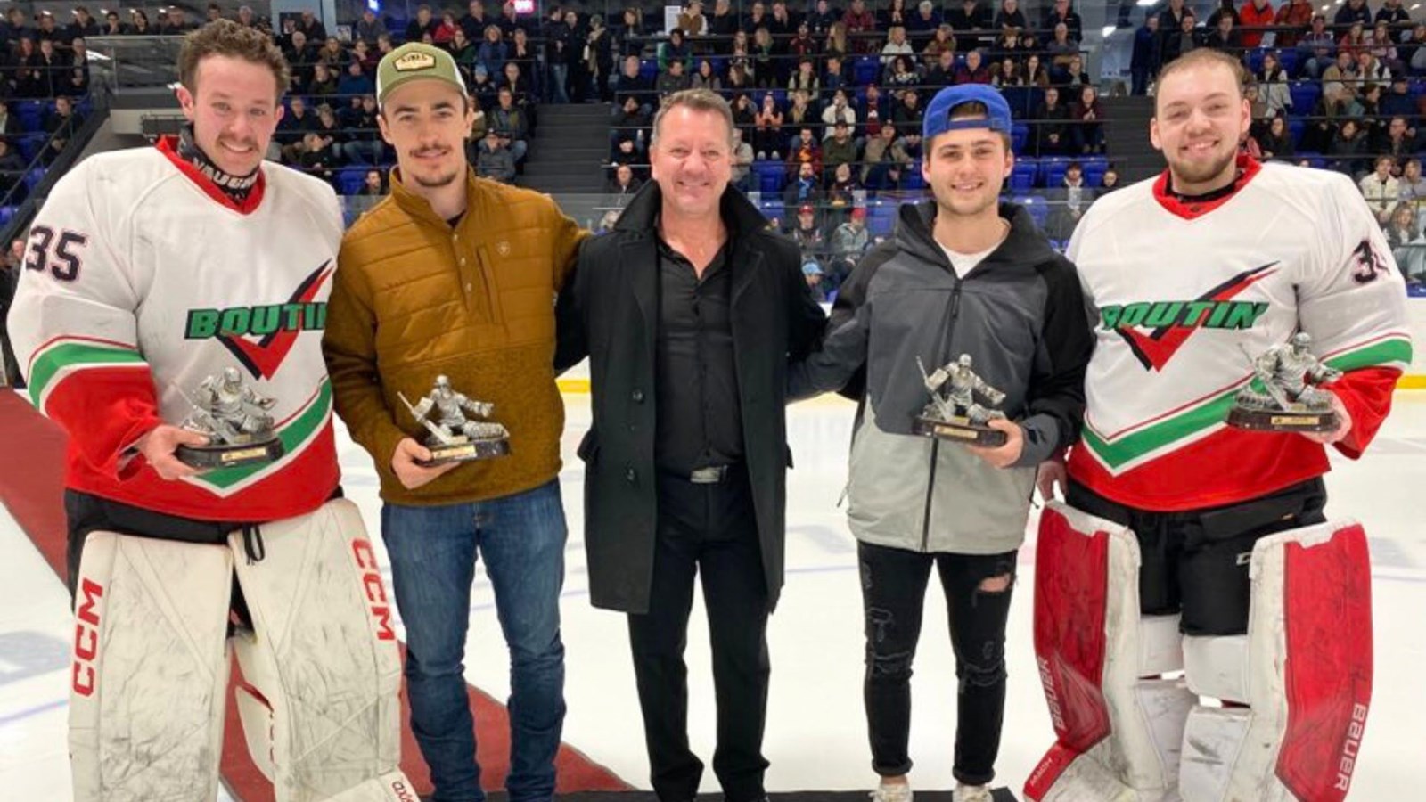 Deux équipes remportent le titre de meilleur duos de gardiens de buts : Donovan Perreault et Justin Boucher, du V Boutin de Plessisville, ainsi que Dominic Leclerc et Anthony Annen, des Beaucerons de Sainte-Marie. Les trophées ont été remis par le président de la ligue, François Loubier.
