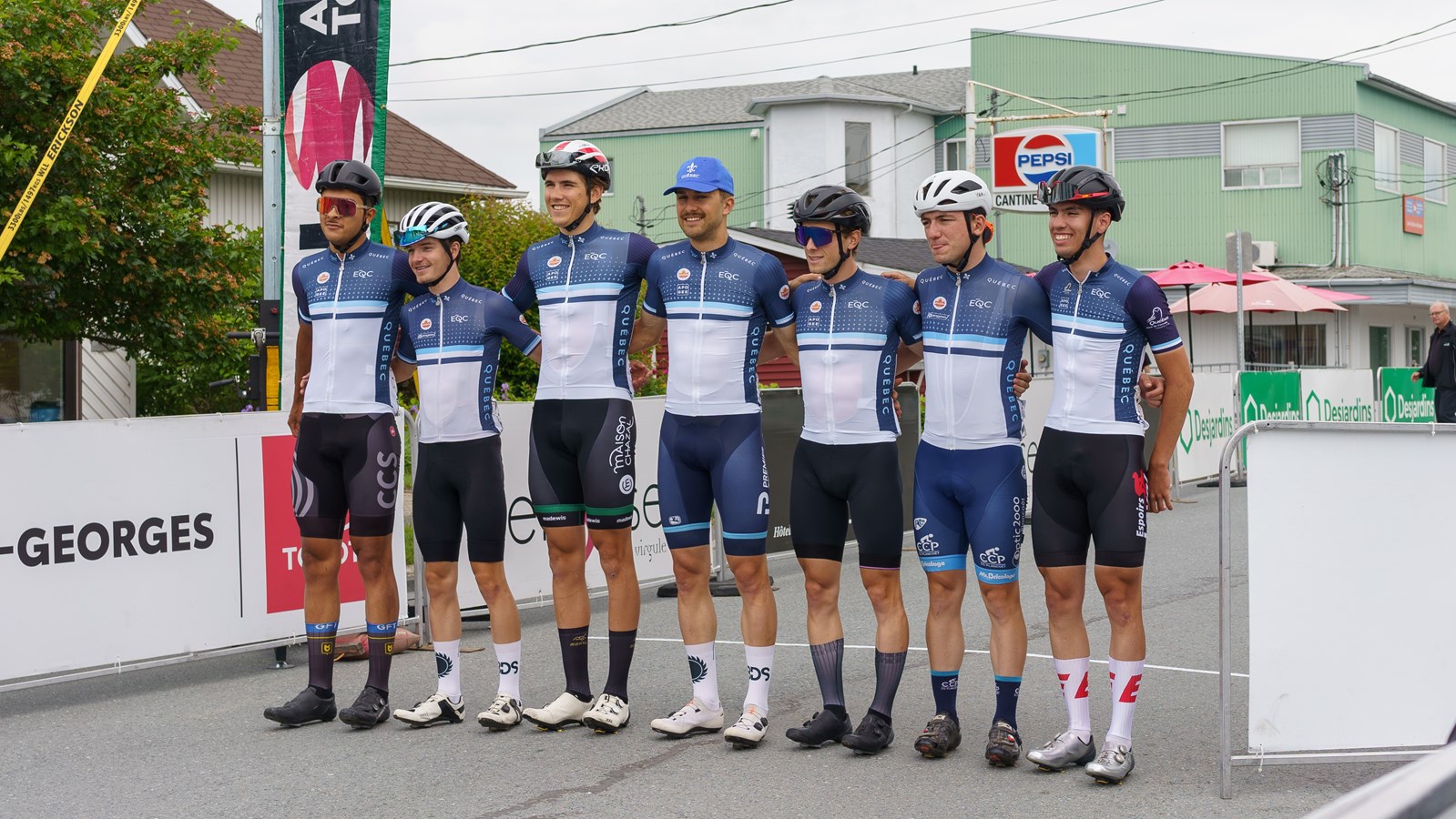 Les 21 équipes du Tour de Beauce se sont élancées ce matin