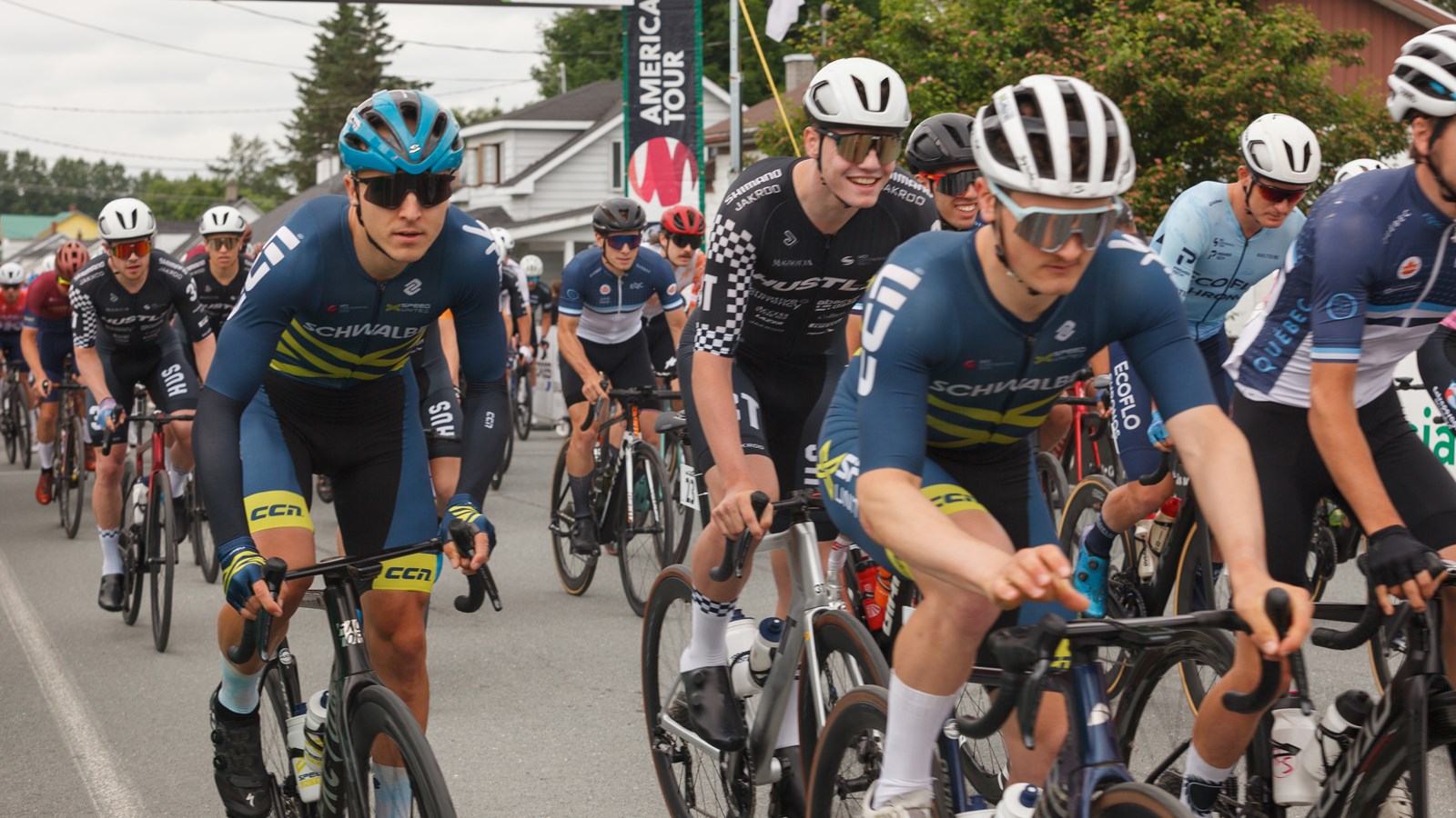 Les 21 équipes du Tour de Beauce se sont élancées ce matin